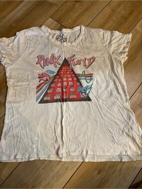 Distressed Chaser Pink Floyd Graphic Tee in White with Red Detail